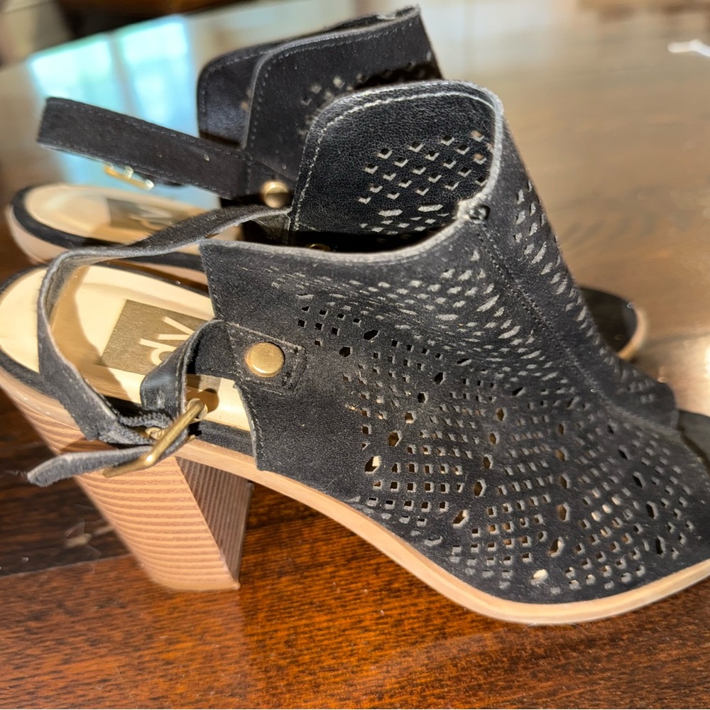Dolce Vita Black Heeled Sandals with Intricate Design